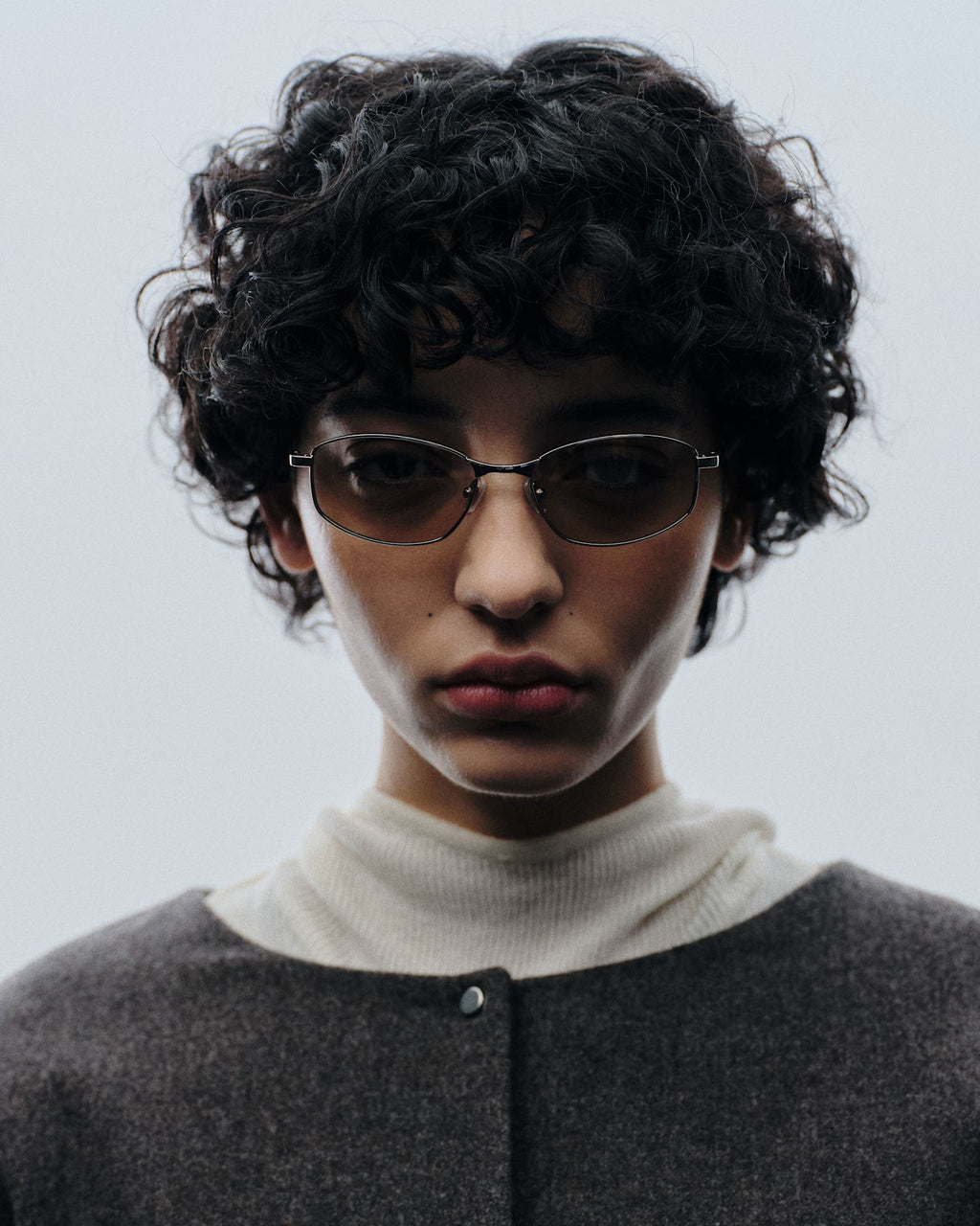 NAO - Shiny Silver Deep Grey