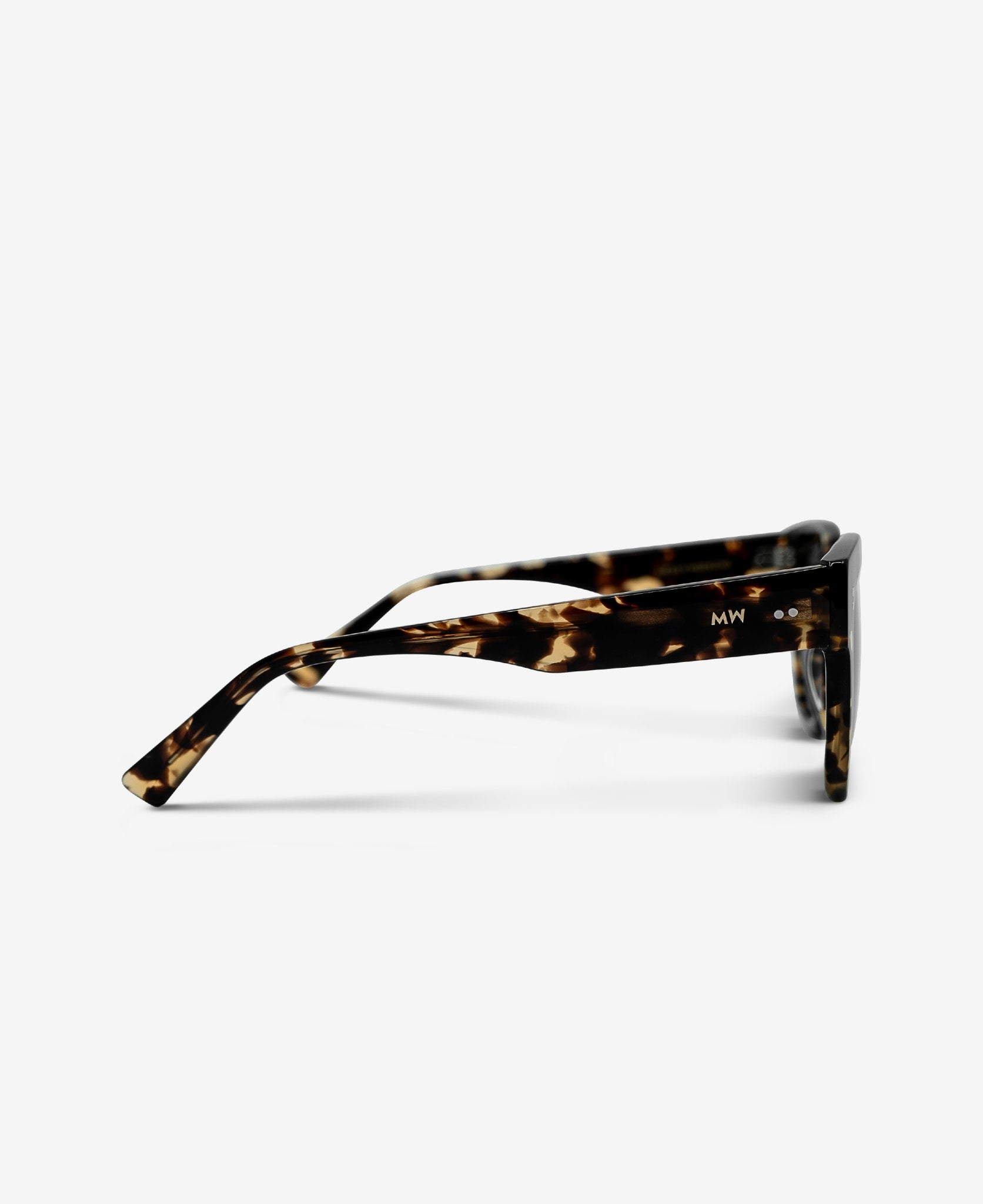 LIV Tortoise - Oversized Solbriller | MESSYWEEKEND
